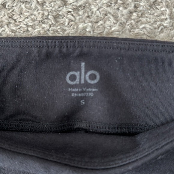 Alo Yoga Airbrush High-Waist Flutter Legging Black Size Small - Picture 3 of 4